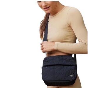 Black Gaiam Quilted Crossbody Bag Fanny Pack Belt Bag Nylon Adjustable Strap